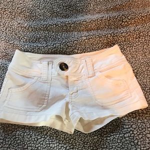 Cute white shorts